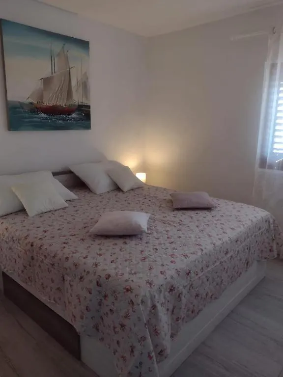 Gordana Apartmani Ljubač 0*,