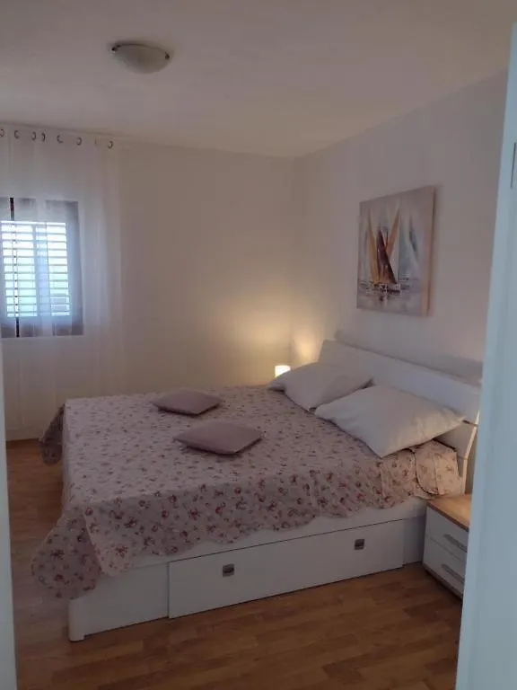Gordana Apartmani Ljubač شقة
