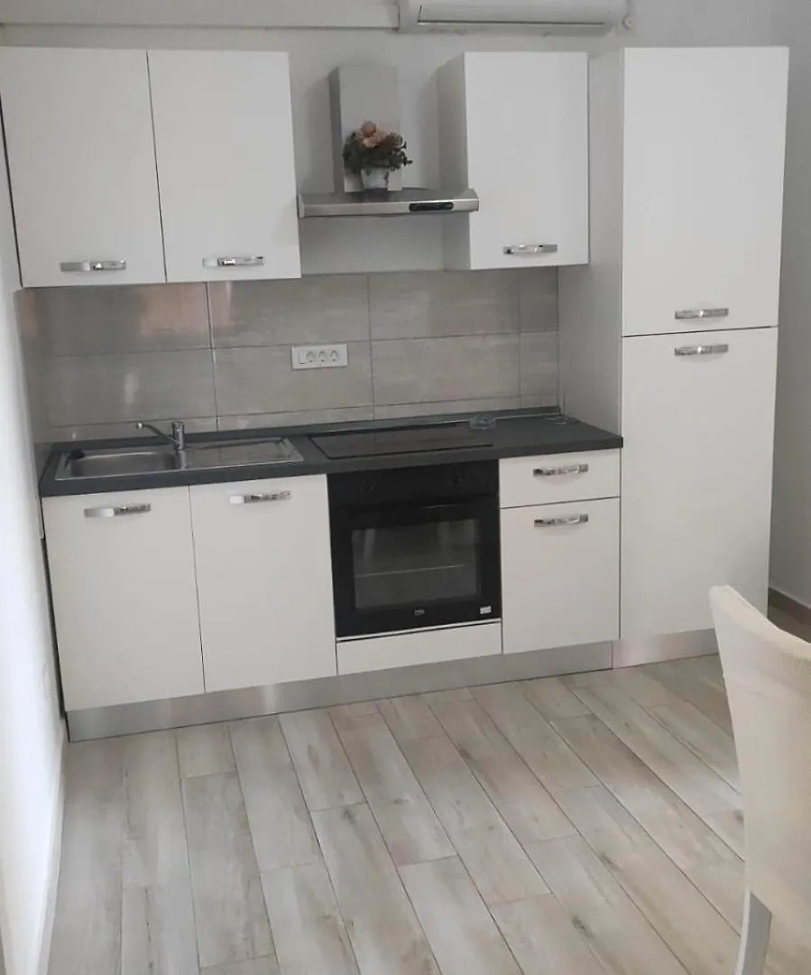 Gordana Apartmani Ljubač شقة